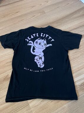 Skate Kitty Graphic Tee - Black & Light Purple